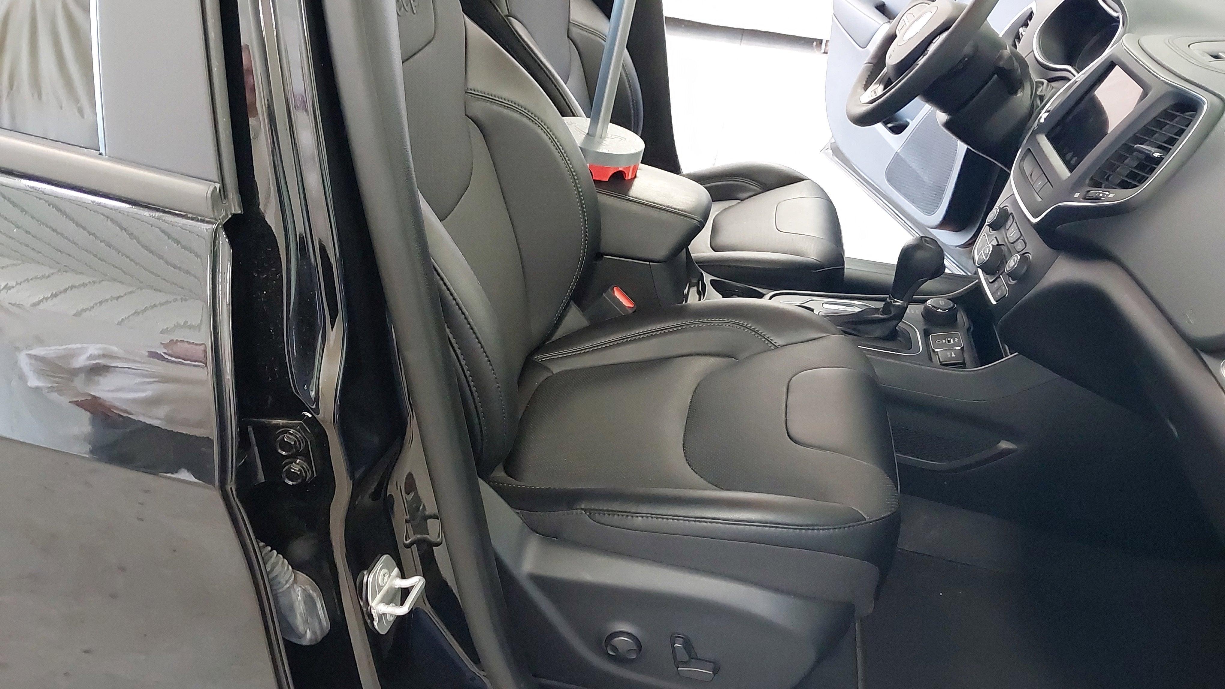 2022 Jeep Cherokee Latitude Lux 4x4