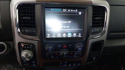2017 RAM 1500 Laramie Crew Cab 4x4 5'7" Box
