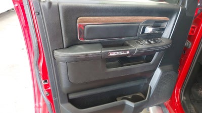 2017 RAM 1500 Laramie Crew Cab 4x4 5'7" Box