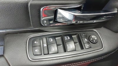 2017 RAM 1500 Laramie Crew Cab 4x4 5'7" Box