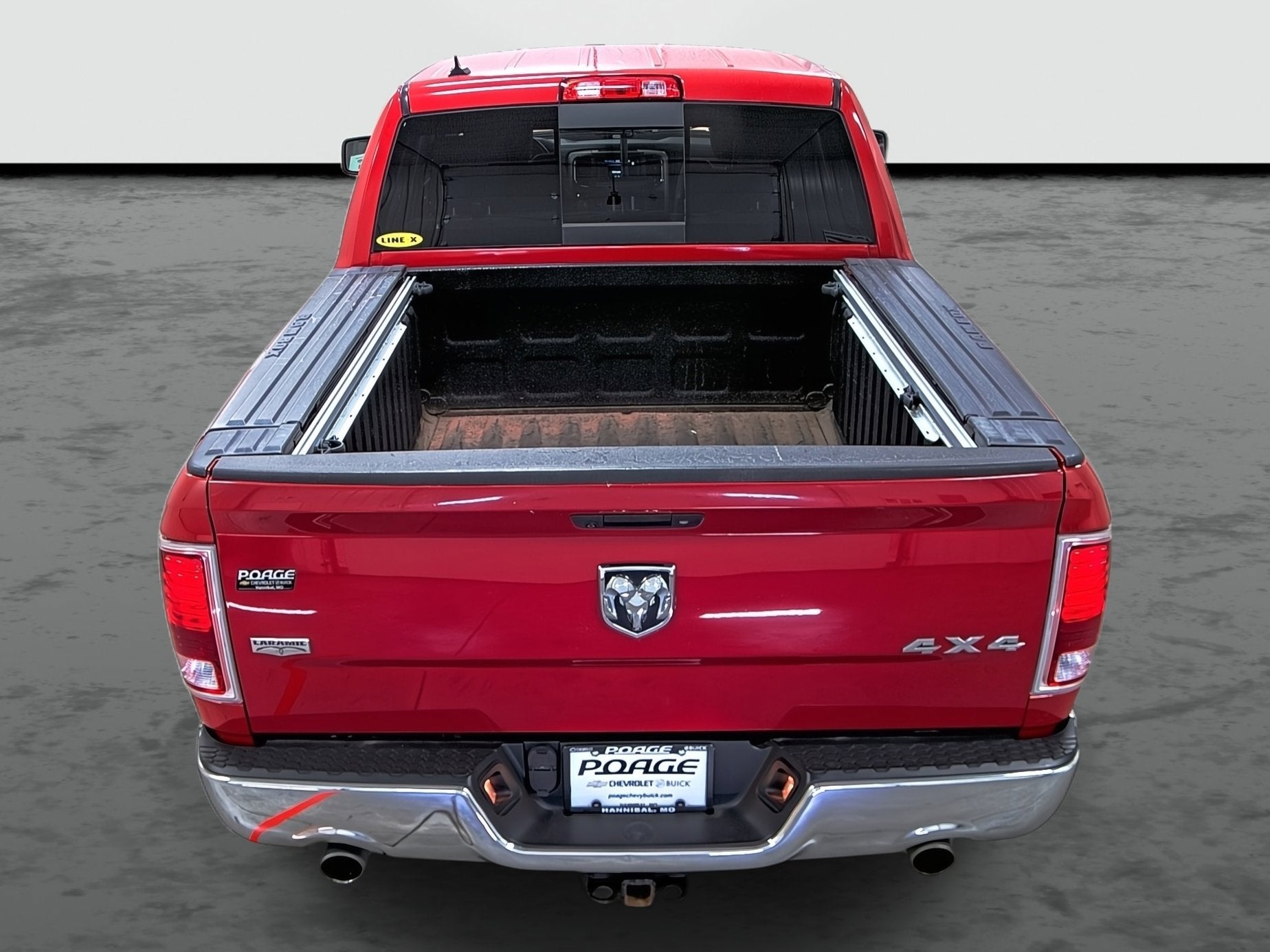 2017 RAM 1500 Laramie Crew Cab 4x4 5'7" Box