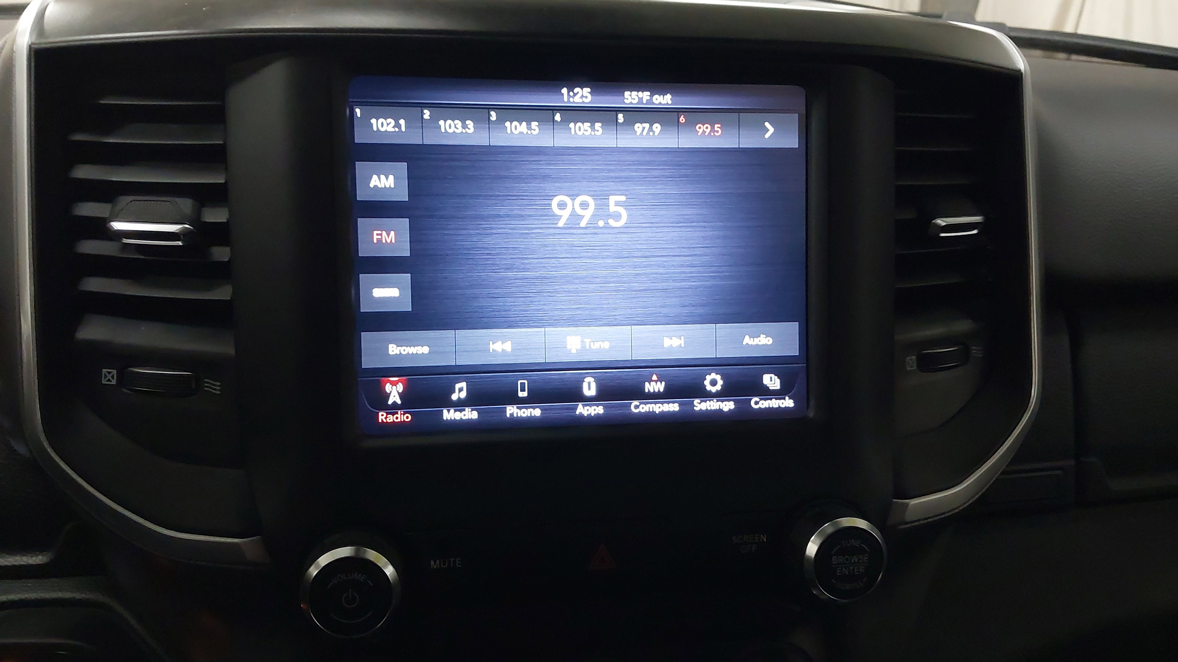 2021 RAM 1500 Big Horn Crew Cab 4x4 5'7" Box