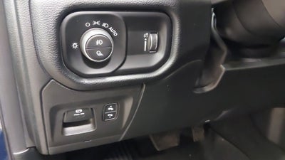 2021 RAM 1500 Big Horn Crew Cab 4x4 5'7" Box