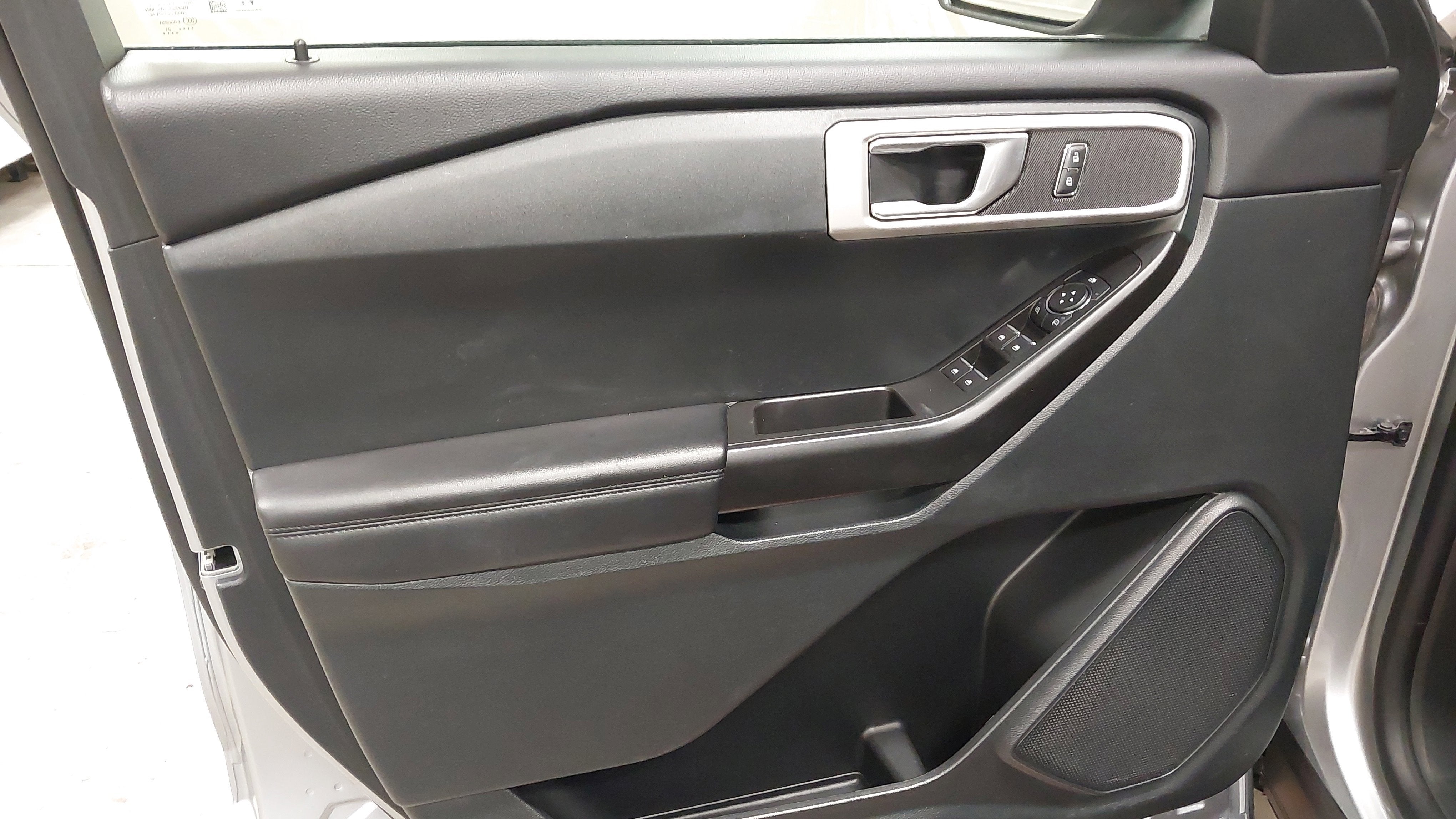 2021 Ford Explorer Base