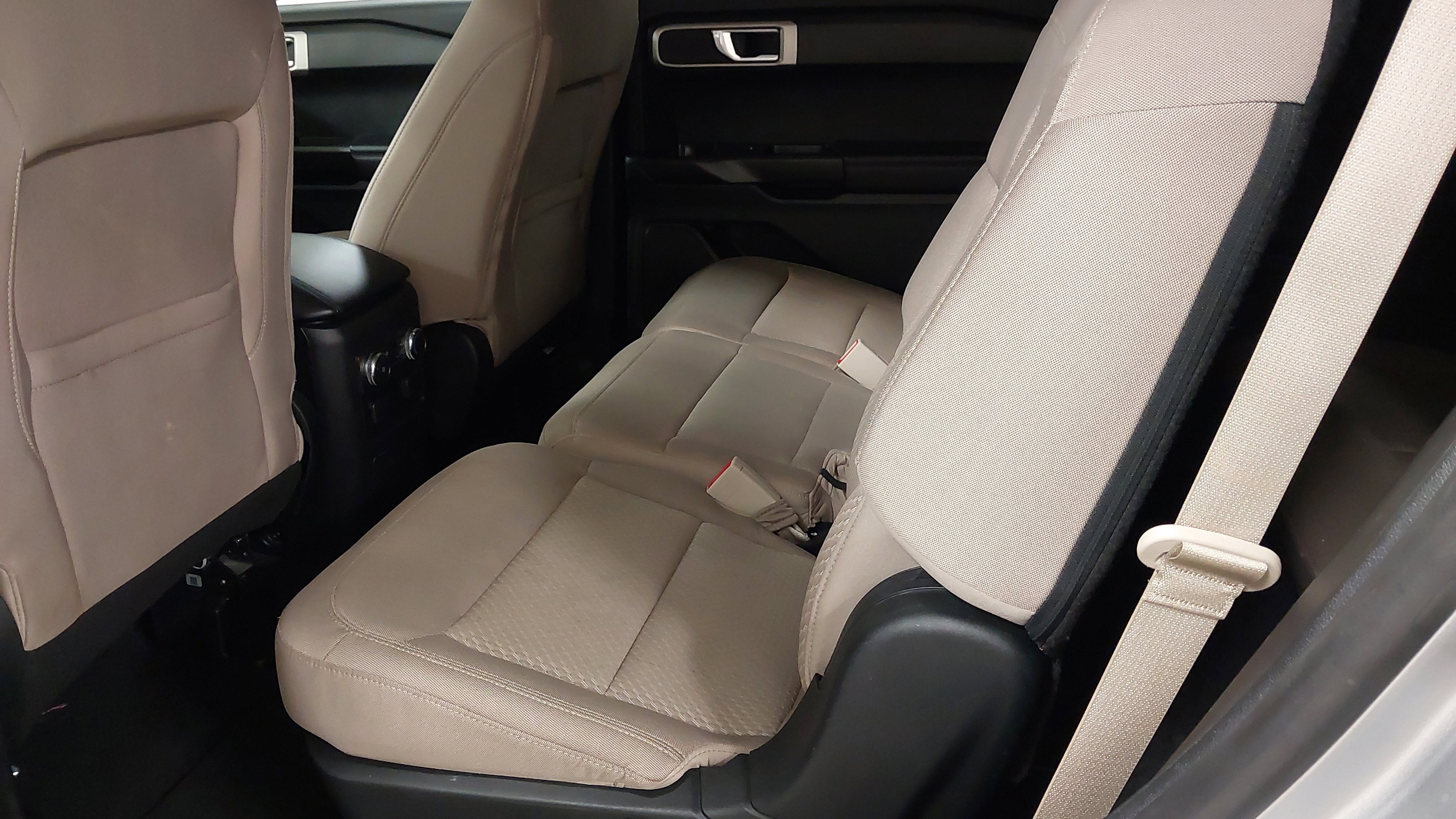 2021 Ford Explorer Base