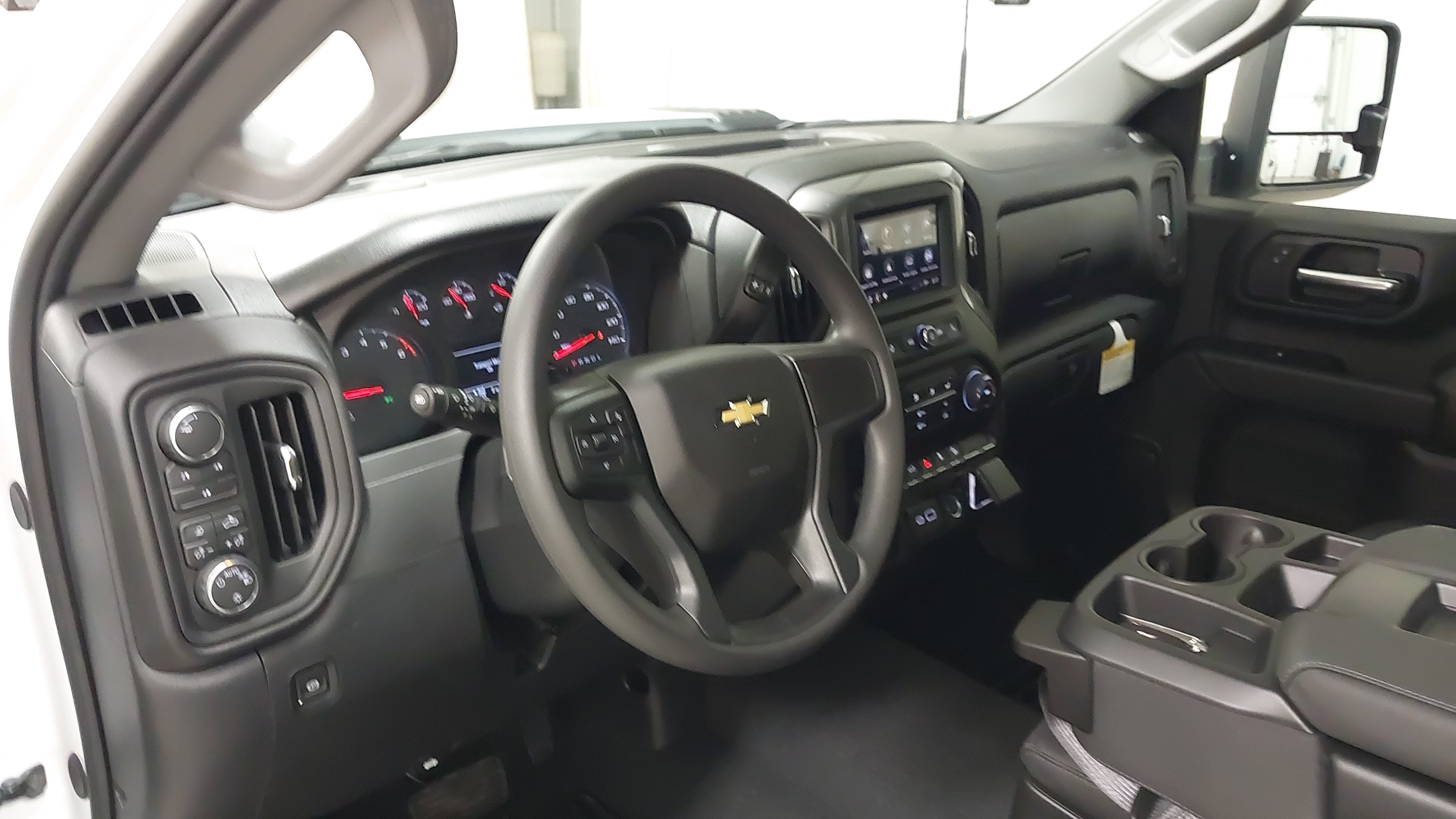 2026 Chevrolet Silverado 2500 HD Custom - Photo 17