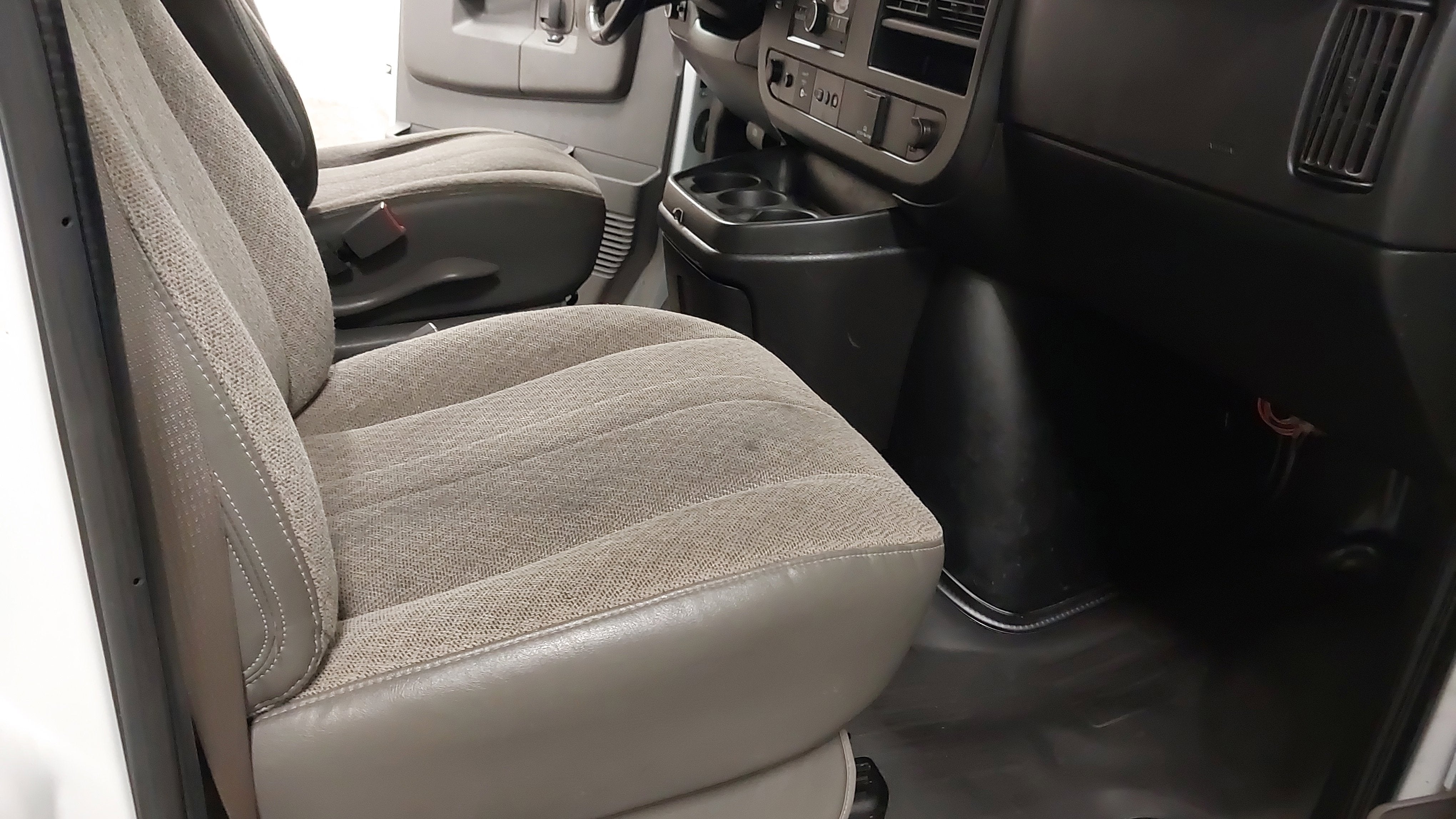 2020 Chevrolet Express Cargo 2500 WT