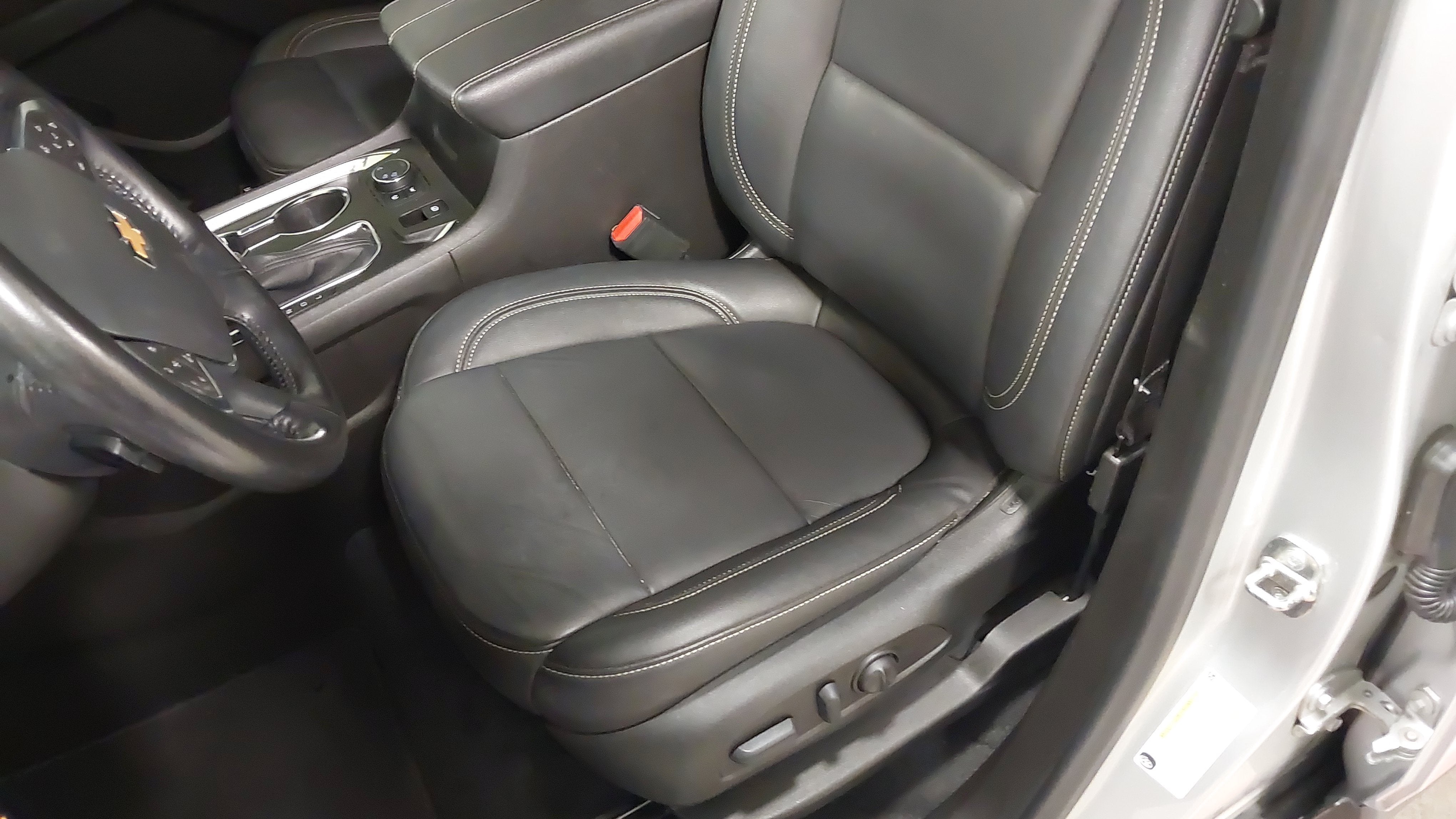 2022 Chevrolet Traverse 3LT - Photo 22