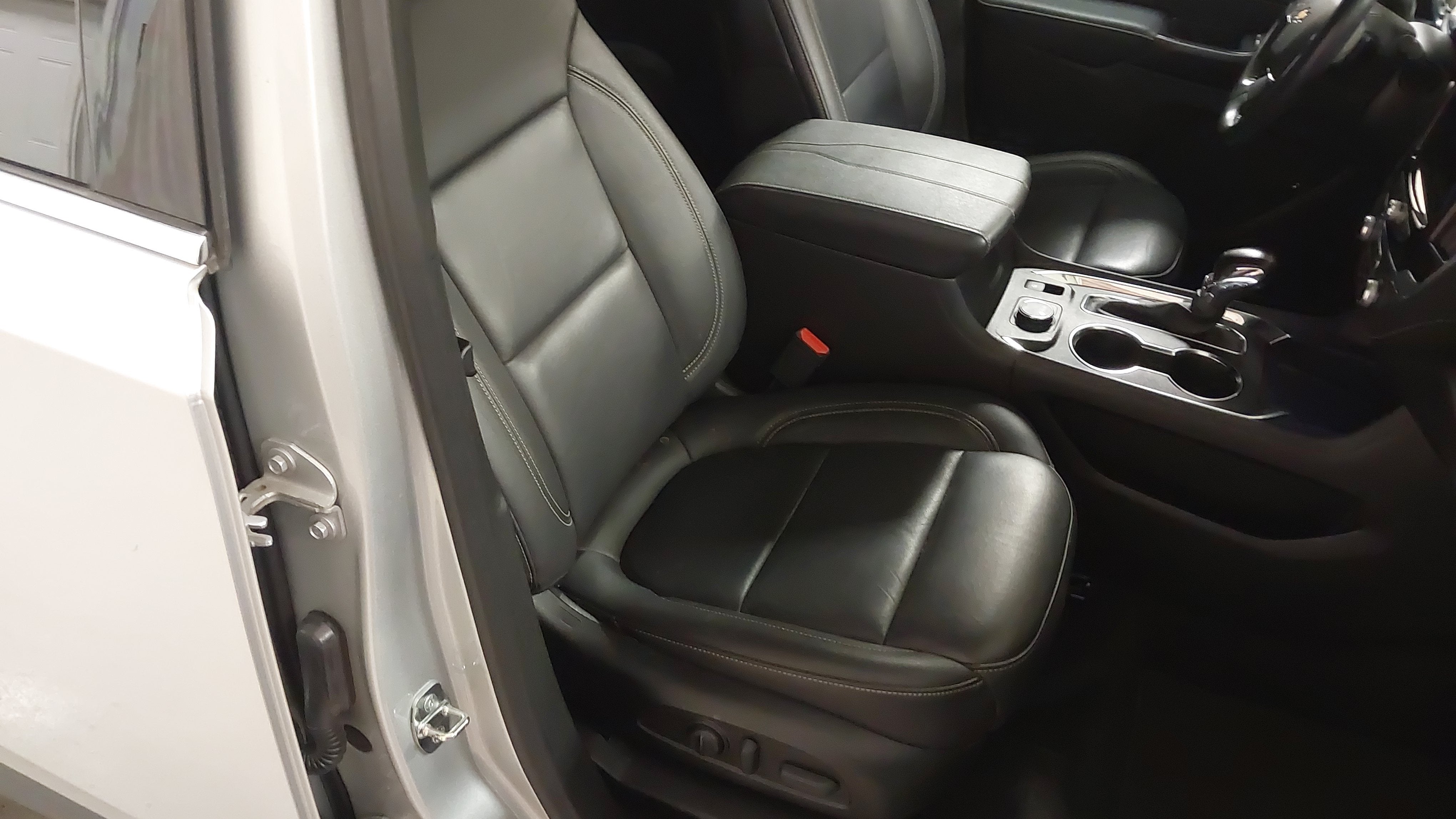 2022 Chevrolet Traverse 3LT - Photo 28