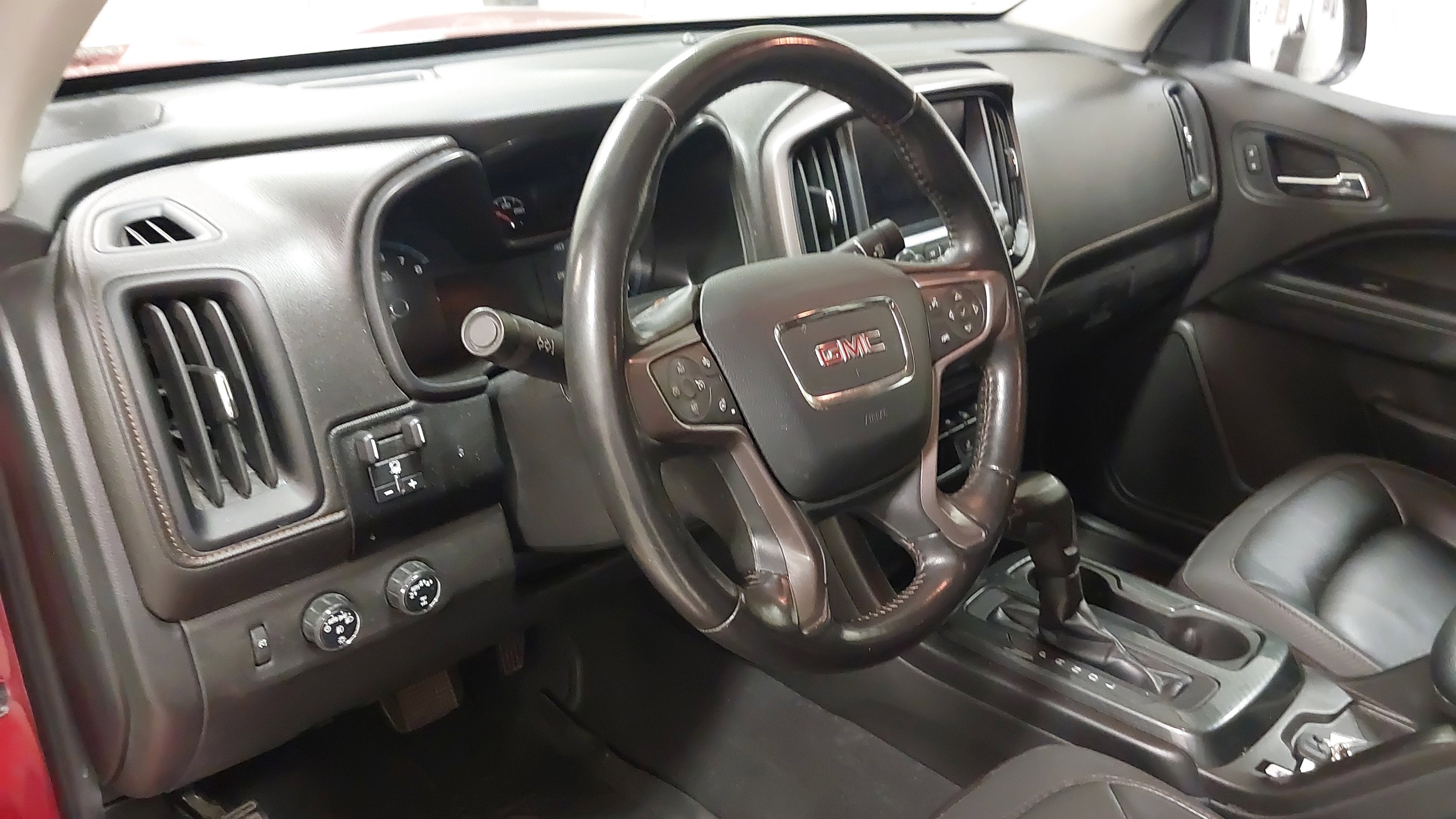 2021 GMC Canyon AT4 - Leather