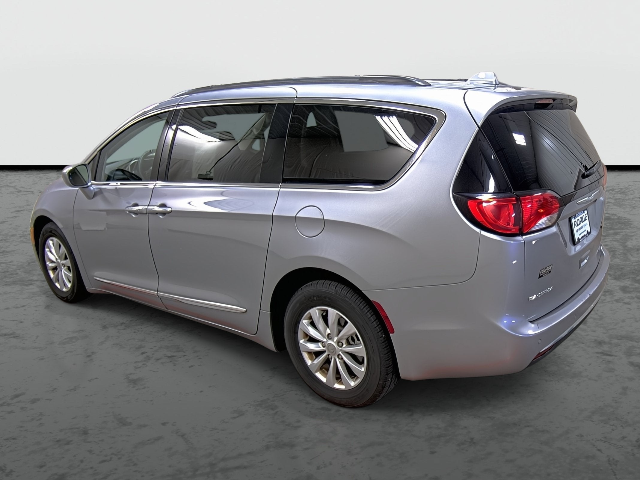 Used 2017 Chrysler Pacifica Touring-L with VIN 2C4RC1BG0HR598624 for sale in Hannibal, MO