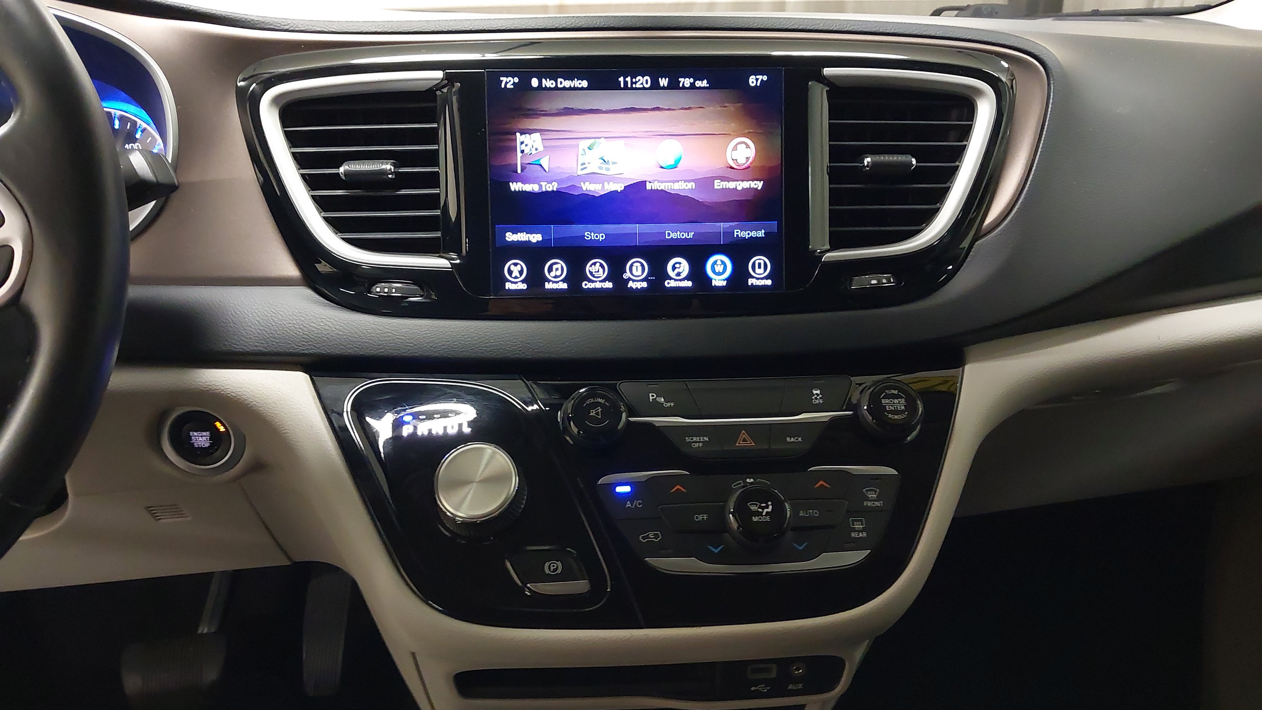 2017 Chrysler Pacifica Touring-L