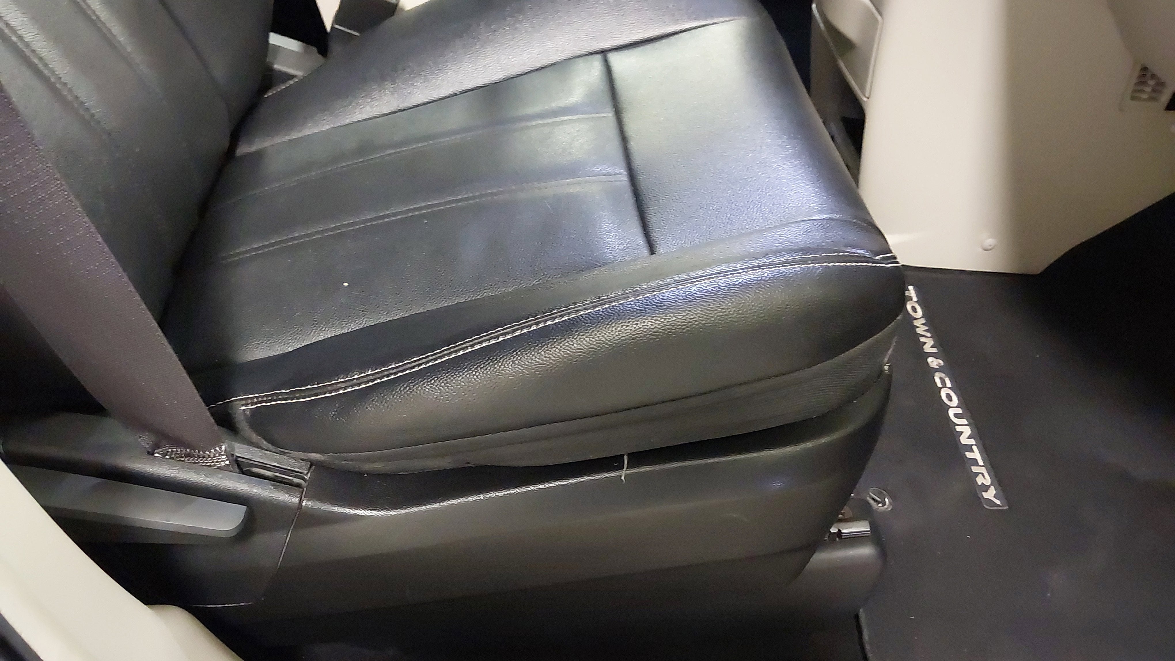 2015 Chrysler Town & Country Touring