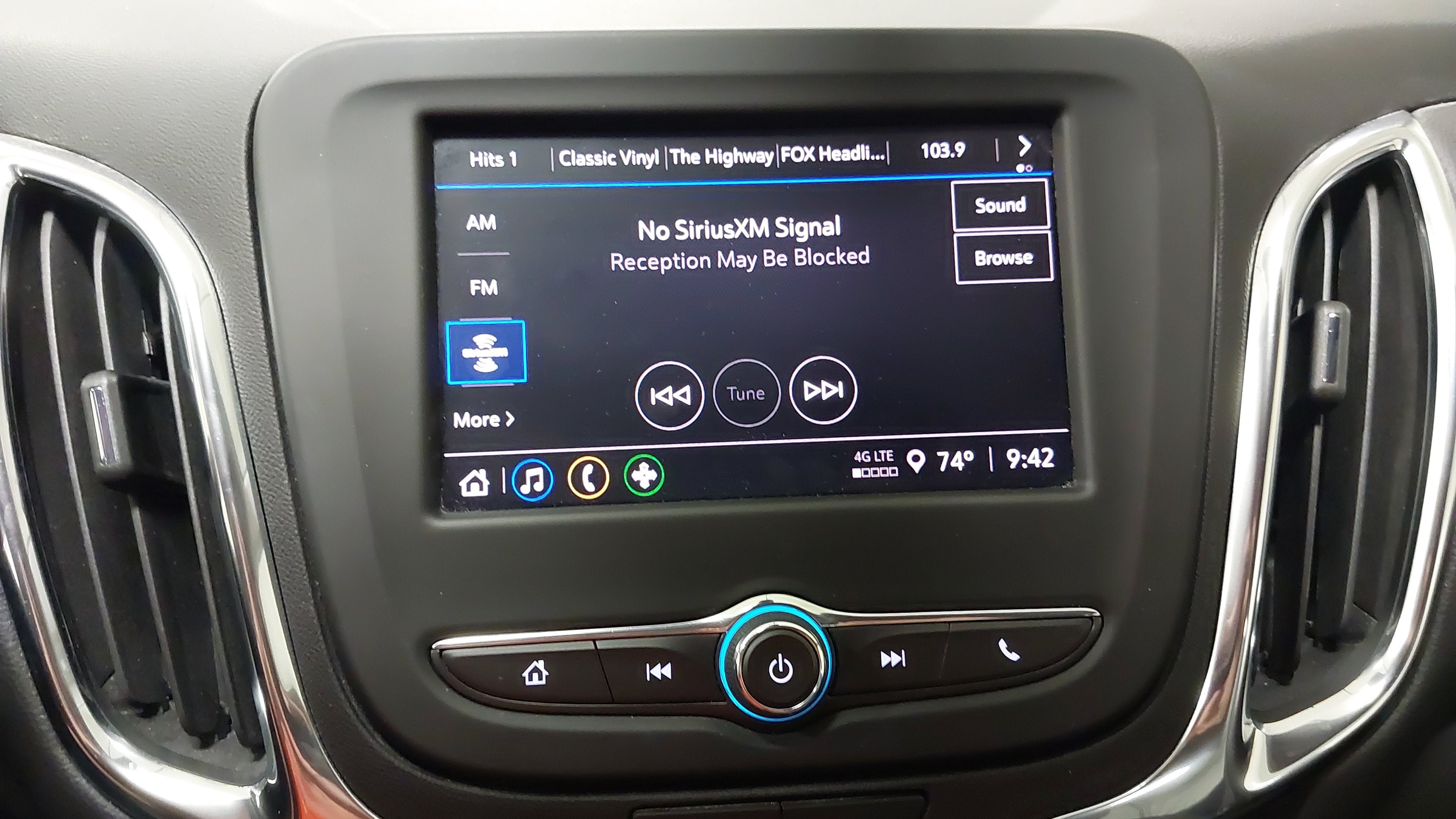 2024 Chevrolet Equinox LT - Photo 20