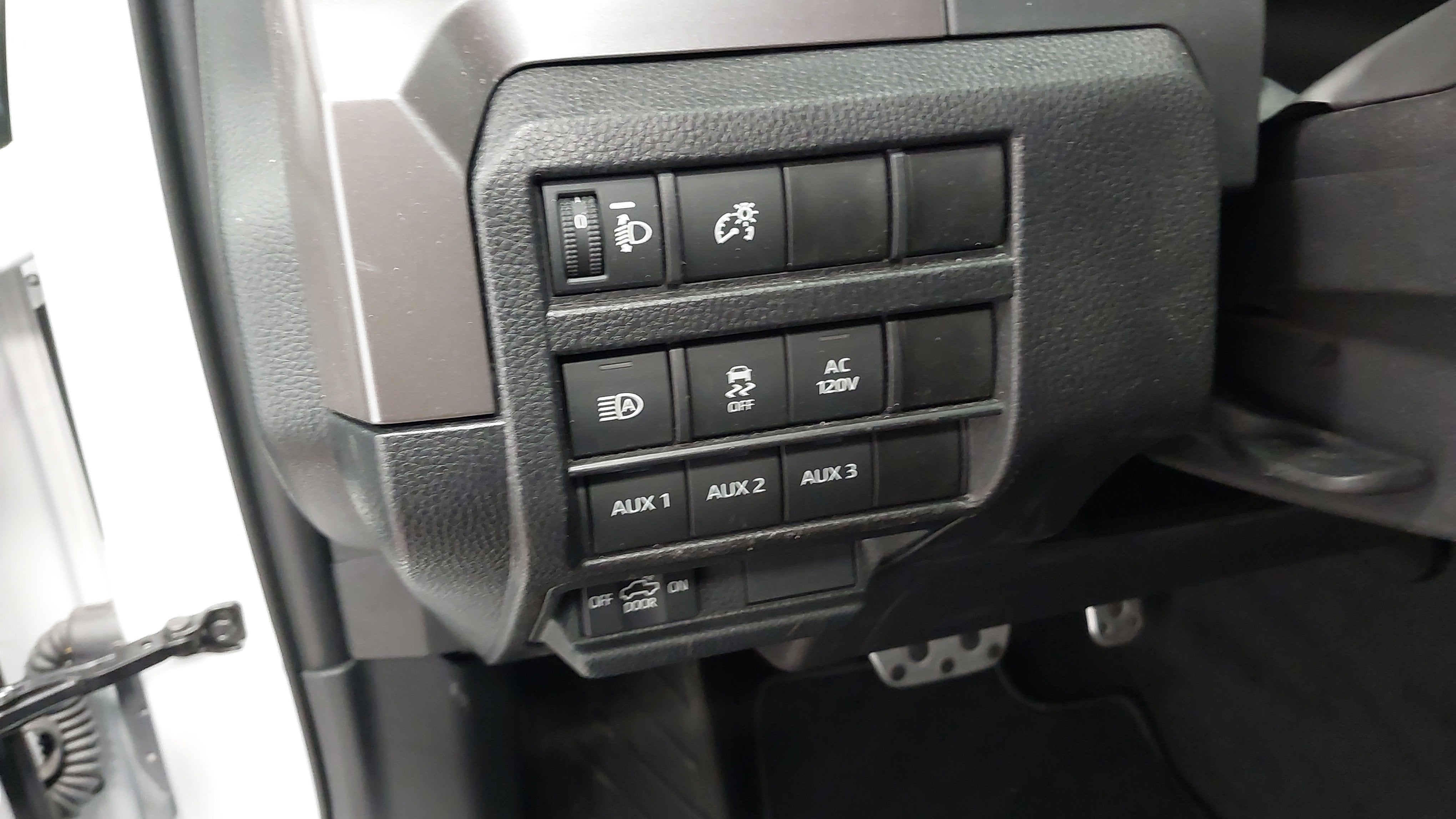 2024 Toyota Tacoma 4WD SR5