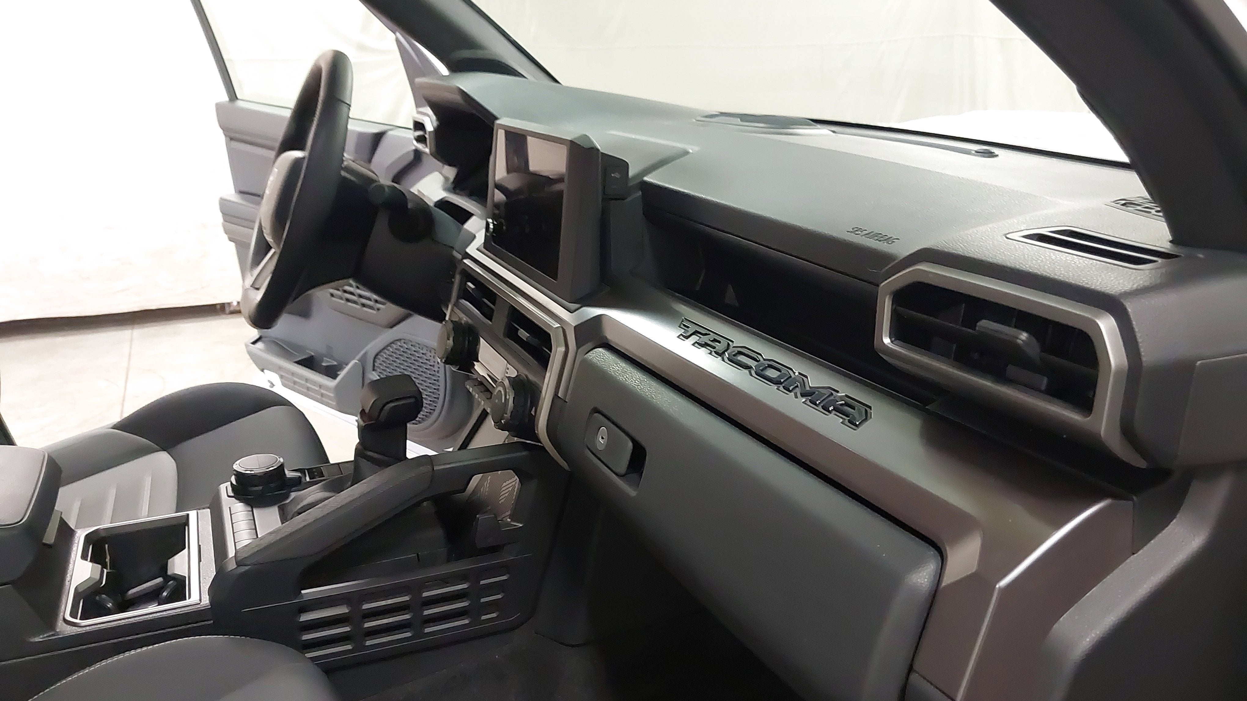 2024 Toyota Tacoma 4WD SR5