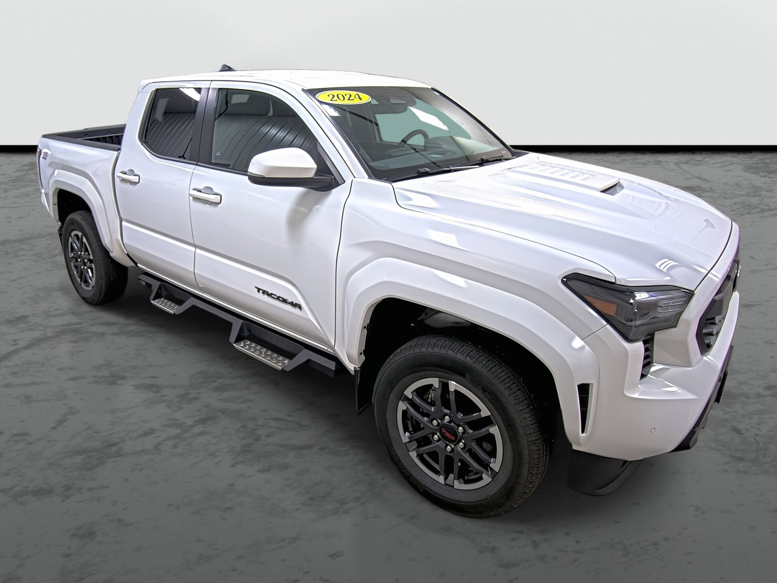 2024 Toyota Tacoma 4WD SR5