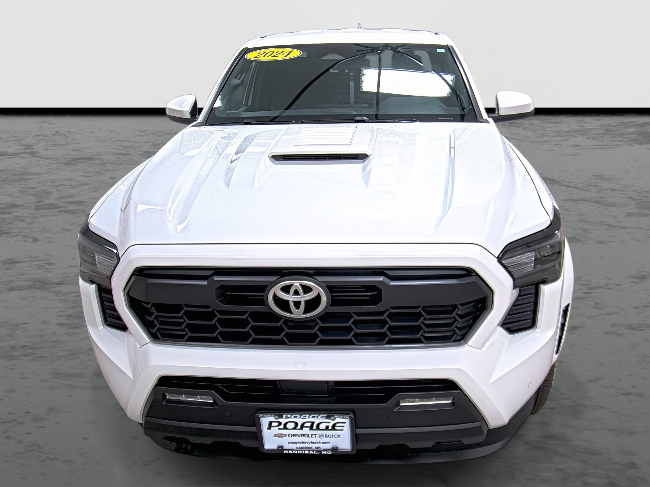 2024 Toyota Tacoma 4WD SR5