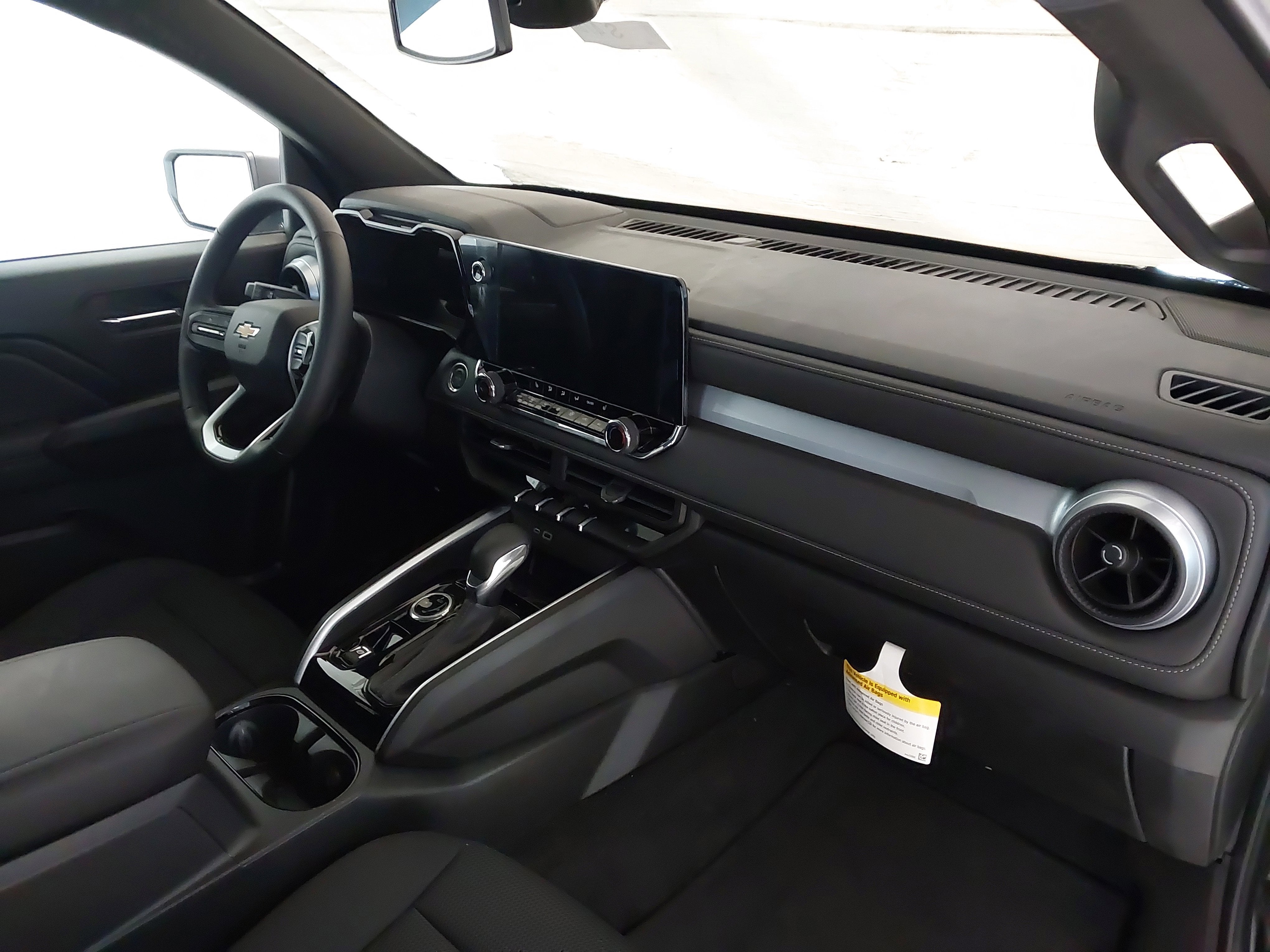 2025 Chevrolet Colorado WT/LT