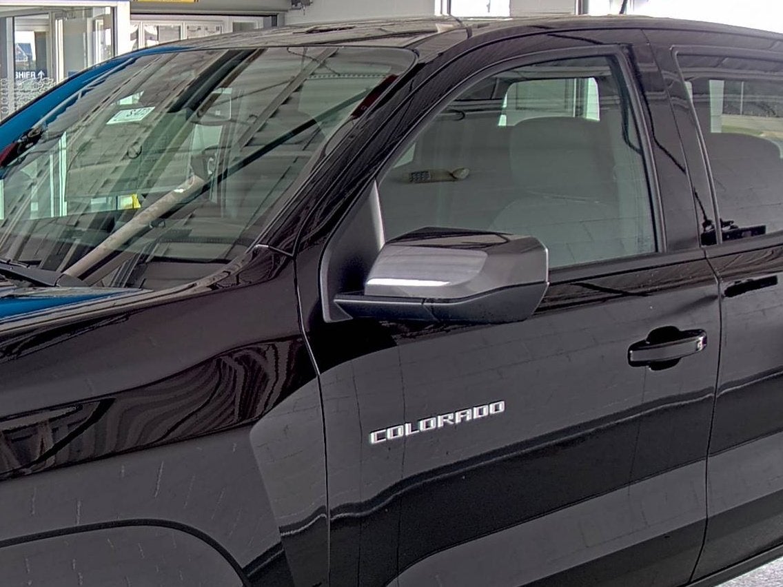 2025 Chevrolet Colorado WT/LT