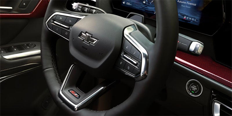 2026 Chevrolet Traverse technology interior in Hannibal MO with 17.7-inch touchscreen, 11-inch Driver Information Center, Google built-in, and Super Cruise